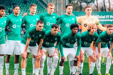 Con Kluiverth Aguilar como titular, Lommel ganó y sigue muy cerca de volver a Primera