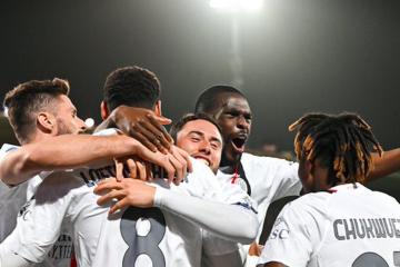 AC Milan venció a Fiorentina y sigue segundo