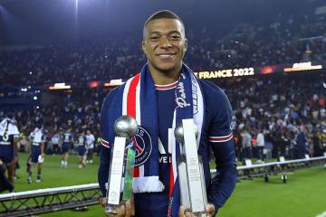 Mbappé: "La idea de hacer un triplete es más importante que si me quedo o no"
