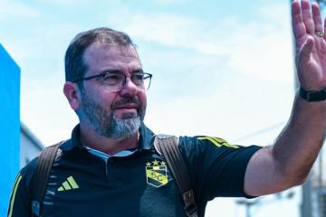 Moreira: "En el segundo tiempo volvimos a nuestra forma de jugar"