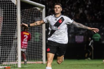 Vasco da Gama goleó a Portuguesa y se metió a semifinales del Campeonato Carioca