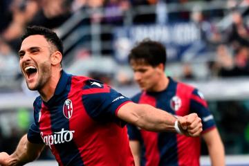 Bolonia goleó a Salernitana y se acerca a la Champions League