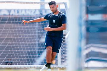 Zambrano: "Me alegra mantener el cero atrás, porque eso nos va a ayudar a ganar, siempre y cuando seamos más efectivos"