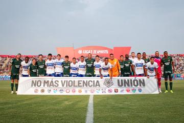 Succar: "Los responsables somos todos, no podemos conceder tantos goles"