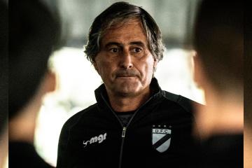 Exentrenador de Cantolao y Ayacucho FC fue presentado en Danubio