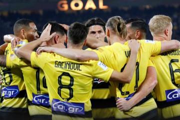 Con Callens, AEK goleó y se encamina al bicampeonato en Grecia