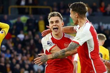 Arsenal ganó y volvió a tomar la punta de la Premier