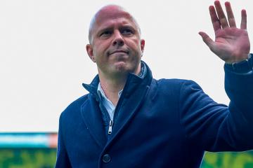Entrenador de López en Feyenoord está a un paso de dar el salto a Liverpool