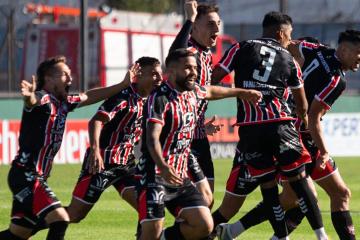 Chacarita eliminó en penales a Tigre de la Copa Argentina
