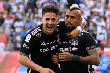 Colo Colo venció a la Católica y quedó listo para duelo ante Alianza