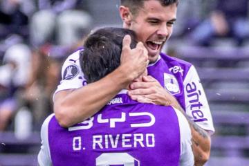 Con Barco en el banco de suplentes, Defensor Sporting venció a River Plate por la liga uruguaya