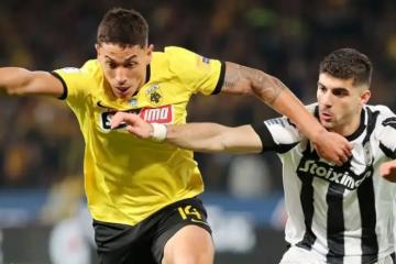Con Callens como suplente, AEK de Atenas empató 2-2 con Paok Salónica