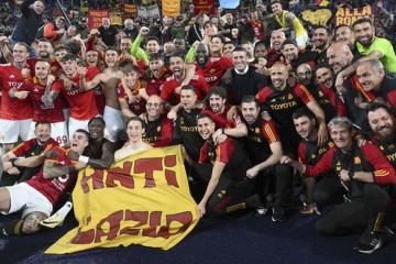 Roma se quedó con el clásico y aún sueña con la Champions