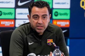 Xavi: "Los futbolistas me han hecho ver que el proyecto no puede acabar ahora"