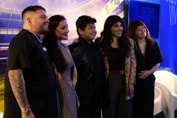 Hijos de Maradona inauguran exposición del exastro argentino que podría llegar al Perú