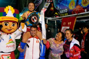 Nieves Ramírez, embajadora de Bolivarianos Ayacucho 2024, se coronó campeona nacional de kickboxing
