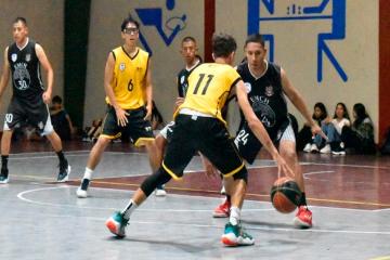 ¡Arrancó con todo el torneo de básquetbol universitario!