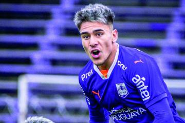 Barco fue titular en la victoria de Defensor Sporting sobre Cerro Largo