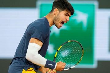 Alcaraz clasificó a la tercera ronda de Roland Garros