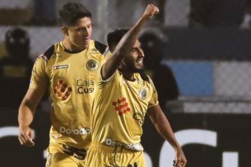 Aucca: "Contento por los goles, pero más por el triunfo del equipo"