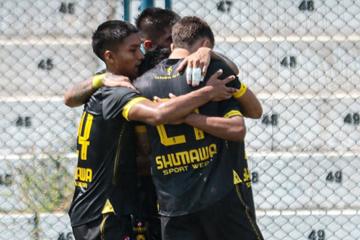 Cantolao goleó a Coopsol y sigue liderando su grupo