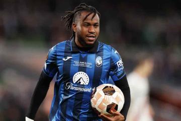 Lookman: “Voy a dormir con el balón”
