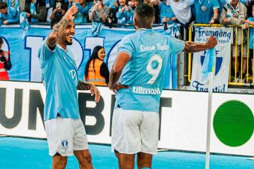 Con Peña de titular, Malmö FF goleó a Kalmar por la liga sueca