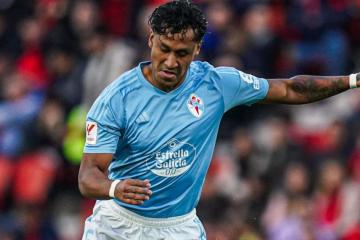 Tapia ingresó en último partido del Celta de la temporada