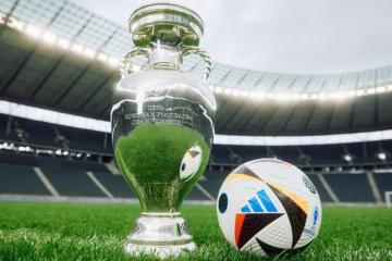 UEFA permitirá inscribir hasta 26 jugadores en la Eurocopa