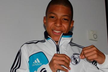 Mbappé: "Muy feliz y orgulloso de formar parte del club de mis sueños, Real Madrid"