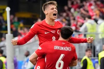 (FOTOS) ¡Partidazo! Turquía derrotó por 3-1 a Georgia en el debut del grupo F de la Euro