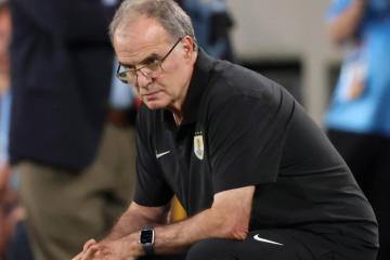 Bielsa fue suspendido y no dirigirá el Uruguay - Estados Unidos