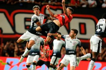 Corinthians igualó con Atlético Goianiense y sigue abajo en el Brasileirao