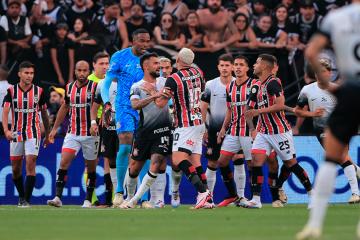 Corinthians y Sao Paulo igualaron 2-2 en el Clásico Majestuoso