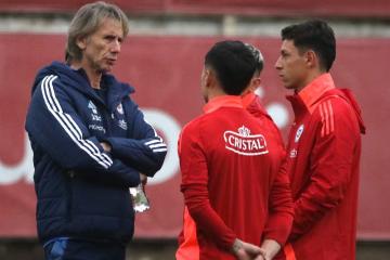 Gareca: "Tengo un contrato que con Chile y voy a respetar hasta las últimas consecuencias"