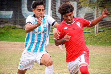 Del Callao a Argentina: Iarley Alayo debutó en las divisiones menores de Huracán