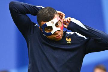Deschamps: “Las cosas van en dirección correcta para que Mbappé esté disponible mañana”