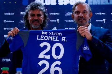 Leonel Álvarez fue presentado como nuevo entrenador de Emelec