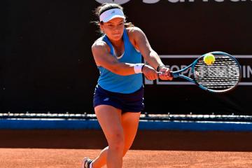 Lucciana Pérez avanzó en singles y dobles del ITF Brasil