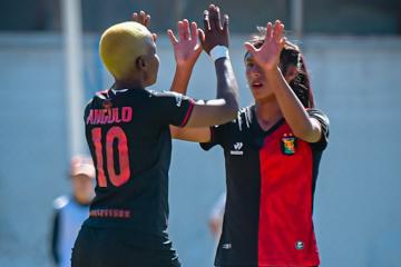 Melgar goleó por 4-0 a Cantolao en la Liga Femenina