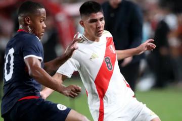 Palacios: "Déjenlo jugar al chico, ya quieren que sea el diez y él es un ocho"