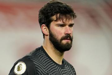Allison Becker es pretendido por clubes de Arabia, pero quiere quedar en Liverpool