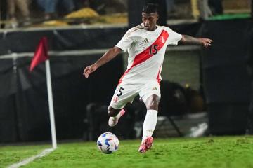 Araujo: "Vengo para ganarme el puesto y trabajo para ser titular"