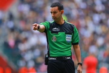 Conoce a los árbitros encargados del partido ante Perú y Argentina