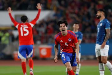 Se despidió con goleada: Chile goleó 3-0 a Paraguay