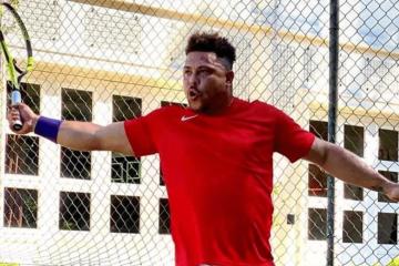 Ronaldo confesó que ama más al tenis que al fútbol