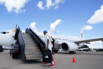 Selección peruana partió rumbo a Miami para duelo ante Argentina