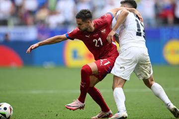 Serbia salvó empate en el final ante Eslovenia