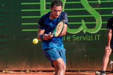¡Triunfazo! Varillas venció a austriaco Thiem y avanzó a octavos en el ATP 250 de Gstaad