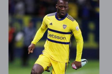 Advíncula: "Somos un equipo grande y tenemos que pelear en todos los torneos"